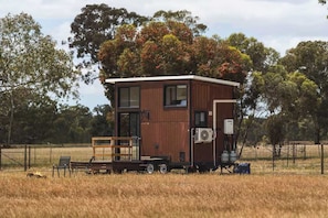 Exterior - Bellellen Park 2 by Tiny Away (Stawell)