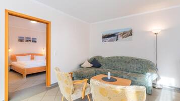 Fernseher, Stereoanlage