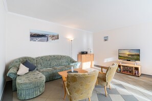 Fernseher, Stereoanlage