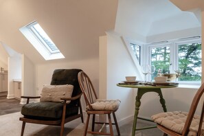 Interior - Beautiful 2 Bedroom Apartment in Malvern (Malvern)