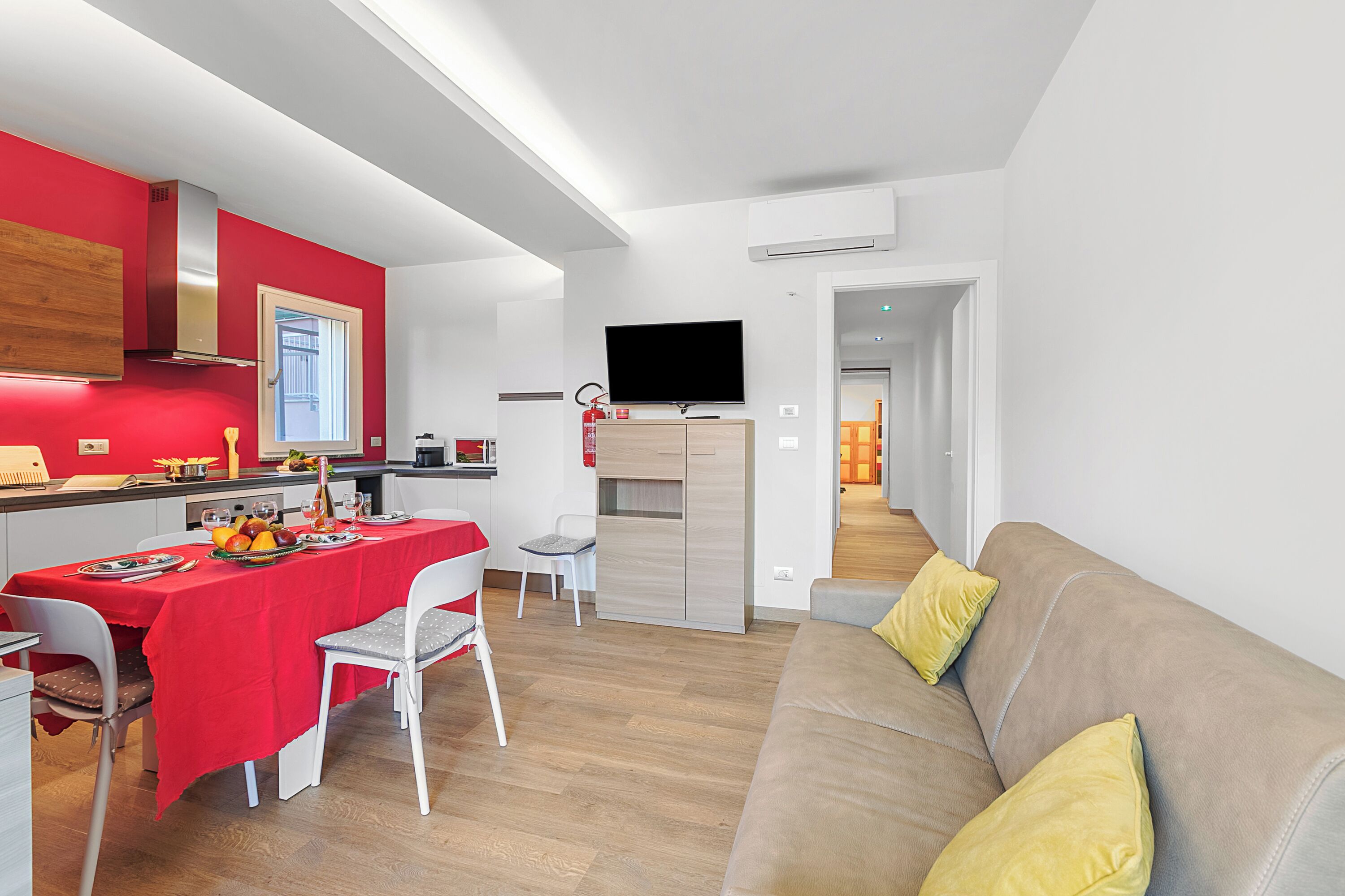 Family Apartment, Multiple Bedrooms, Mountainside (Appartamento Ciclamino) | Dining