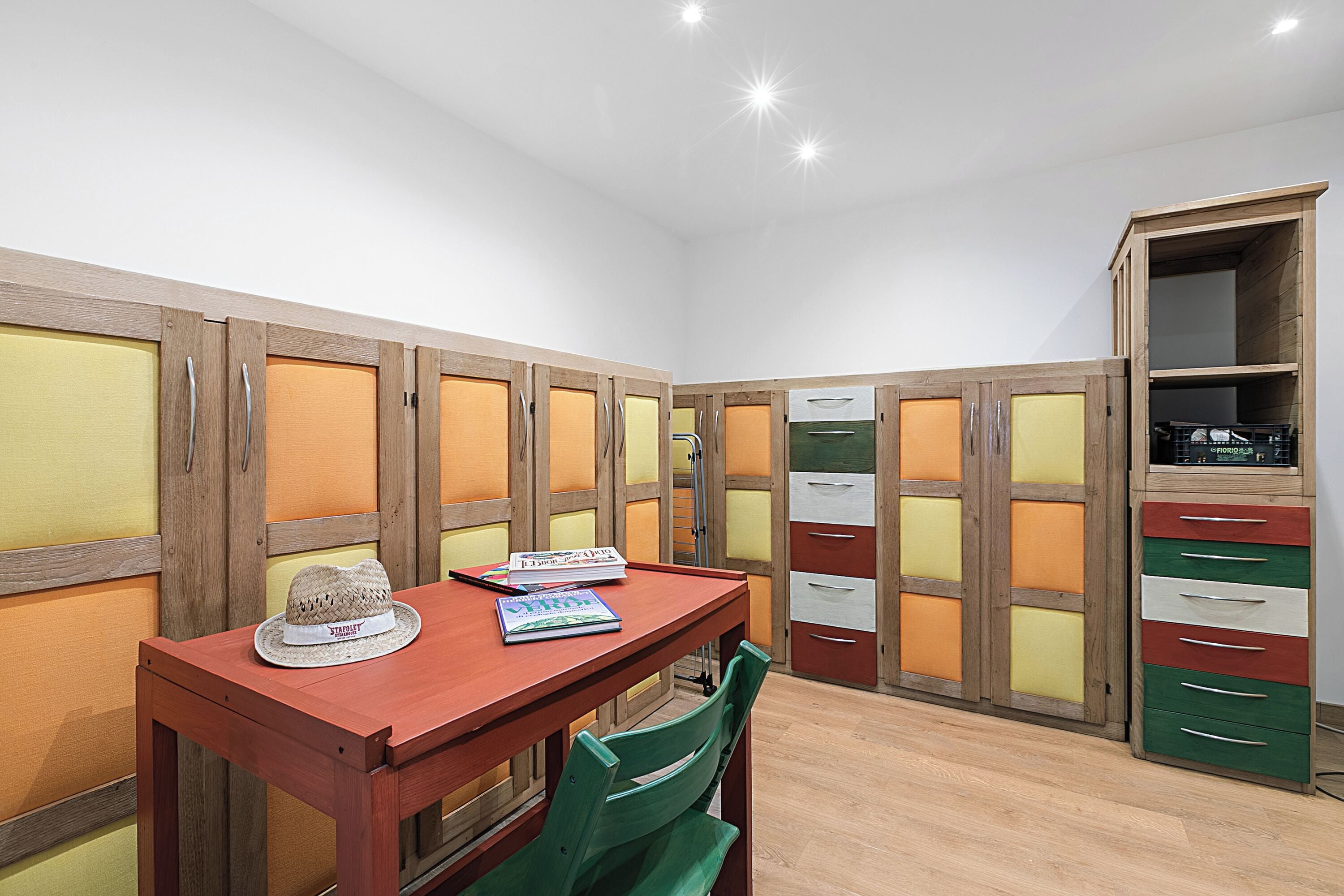 Family Apartment, Multiple Bedrooms, Mountainside (Appartamento Ciclamino) | Interior