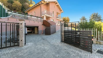 Apartamento família, vários quartos, ao lado da montanha (Appartamento Ciclamino) | Área da propriedade