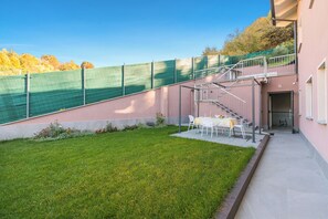 Family Apartment, Multiple Bedrooms, Mountainside (Appartamento Ciclamino) | Outdoor dining - Appartamento Ciclamino (Turin)