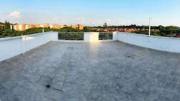 Apartment, Pets Allowed, Park View | Property grounds