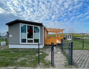 Property grounds - Holiday Home Concordia by the Lake with Covered Terrace and Air Conditioning (Seeland)