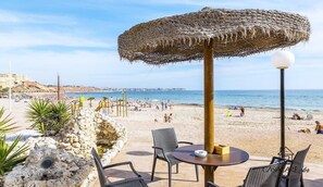 Sun-loungers, beach towels - Modern apartment with jacuzzi Los Altos - Orihuela Costa (Torrevieja)