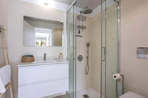 Hair dryer, towels - Casa Lagunas Mirasal (Torrevieja)