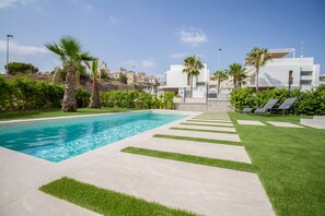 A heated pool - Apartment with heated private pool (Orihuela)