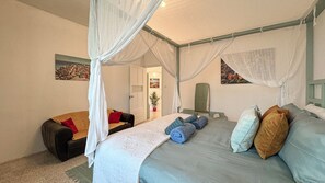 Apartamento, vista para o jardim | Cortinas blackout, ferros/tábuas de passar roupa, Wi-Fi de cortesia