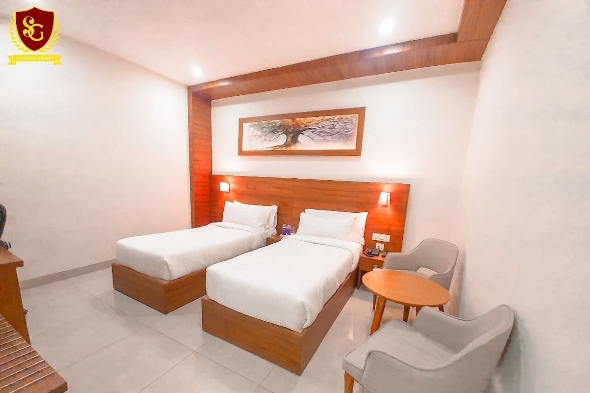 Deluxe Double or Twin Room | In-room safe, soundproofing, iron/ironing board, free WiFi