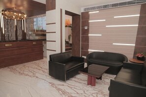 Lobby - HOTEL SUPERIA GRAND (Sahibzada Ajit Singh Nagar)