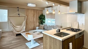 Keyaki (up to 4, ideal for 2): Sauna, jet bath, fire pit, BBQ, Non-smoking | Private kitchen | Fridge, microwave, stovetop, electric kettle