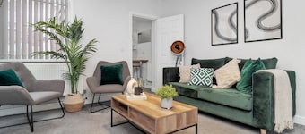 3BR House | Free Street Parking | Open-Plan Living