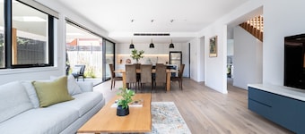 Miss Issy in Parkdale