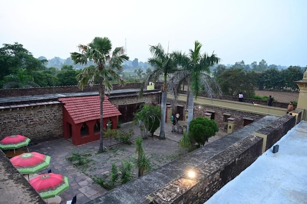 Twin Room, Balcony | Outdoor dining - Maharajpur Heritage (Unchahra)