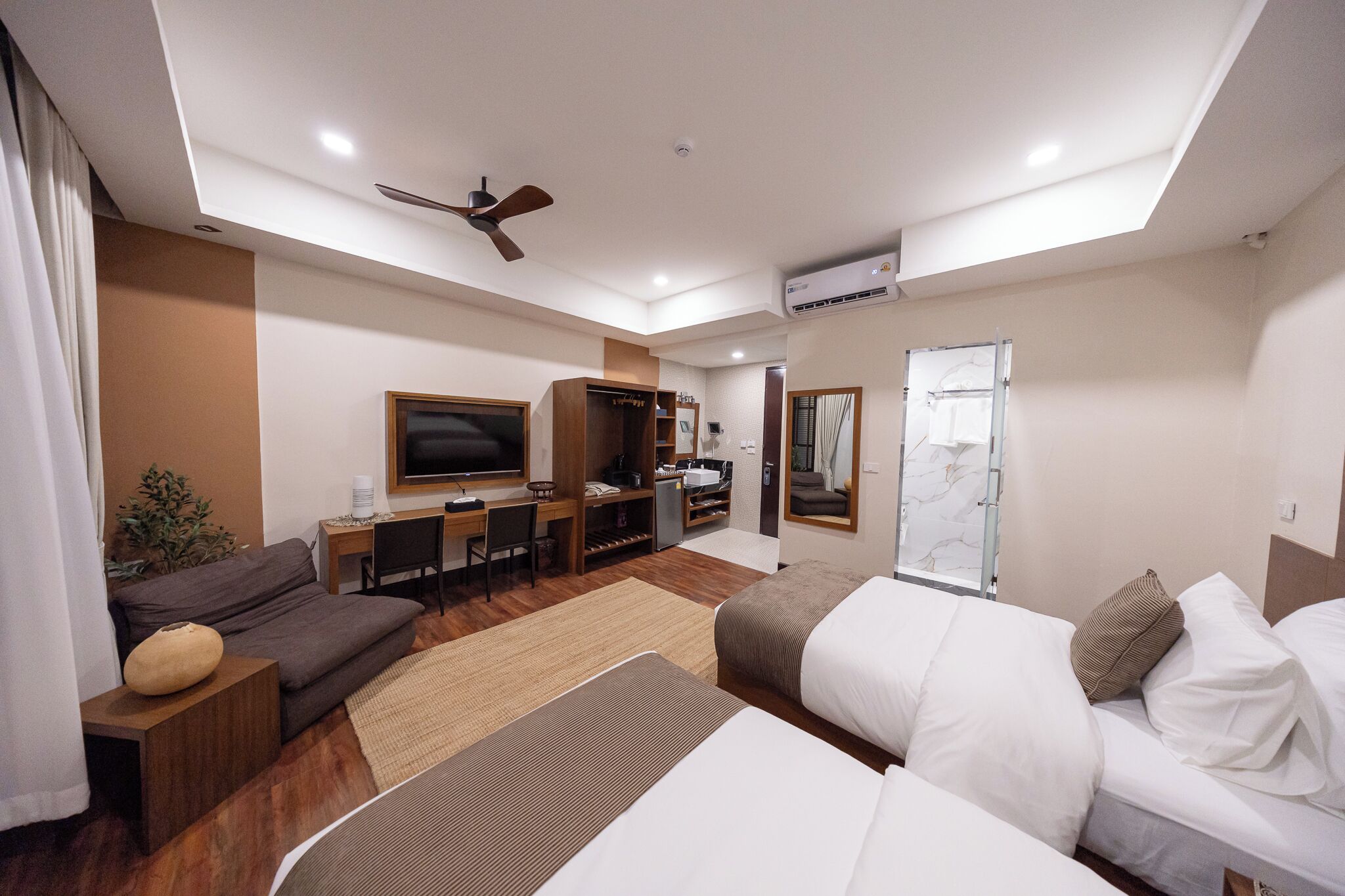 Premier Deluxe Twin Room | 遮光布/窗簾、免費無線上網