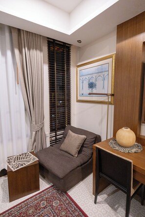 Premier Deluxe Twin Room | Blackout curtains, free WiFi