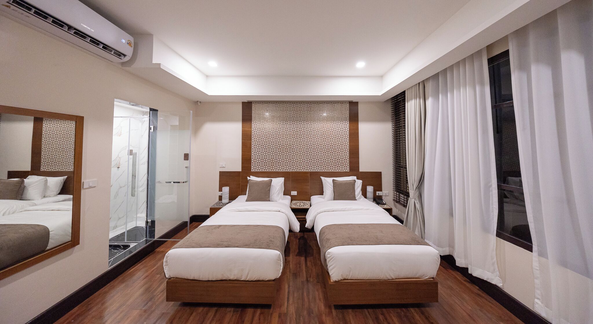 Premier Deluxe Twin Room | Blackout drapes, free WiFi