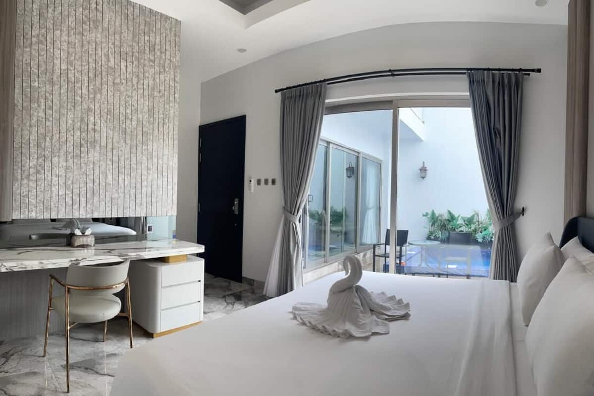 Villa luxueuse, 3 chambres, piscine privée | Fer et planche à repasser, accÚs au Wi-Fi (inclus)