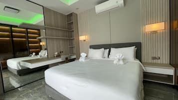 Vila superluxo, 3 quartos, piscina particular | Quartos à prova de som, ferros/tábuas de passar roupa, Wi-Fi de cortesia