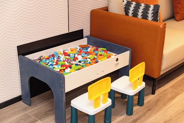 Traditional-Zimmer, Stadtblick | Kinderbereich