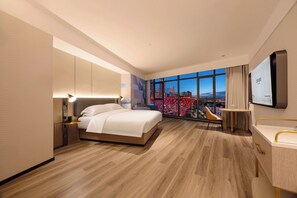 Luxury Single Room, City View | Premium bedding, down comforters, pillowtop beds, free minibar - Echarm Hotel JiefangbeiPedestrianStreet (Chongqing)