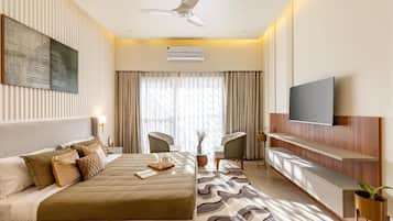 Deluxe Villa, Balcony, Mountain View | Iron/ironing board, free WiFi