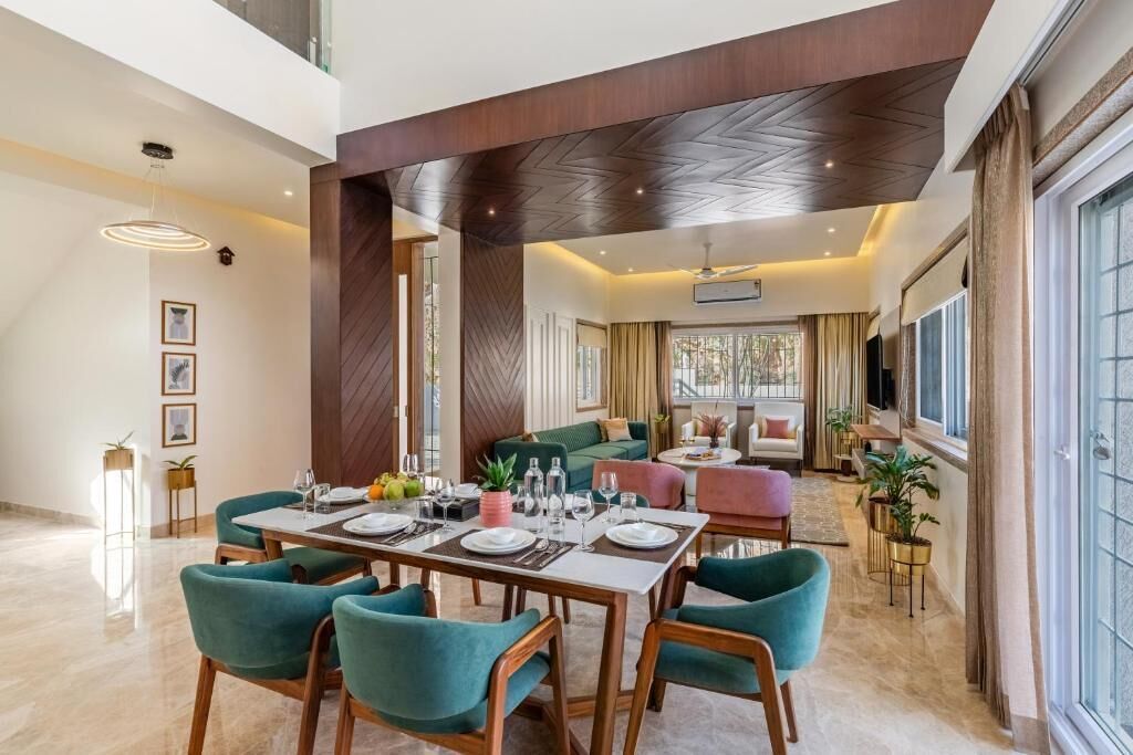 Deluxe Villa, Balcony, Mountain View | Dining