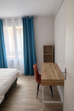 Internet, bed sheets