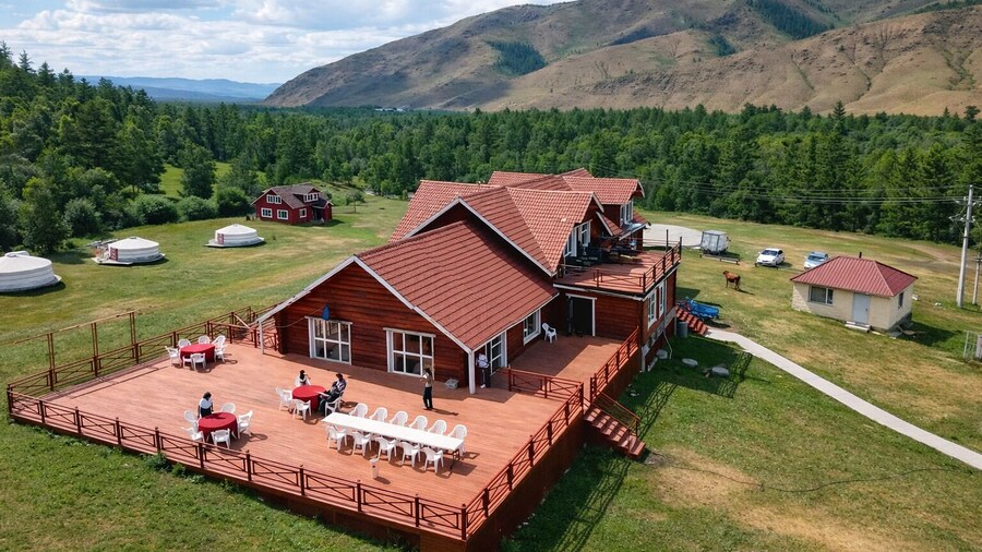 Gegeen Sugnugur Tourist camp