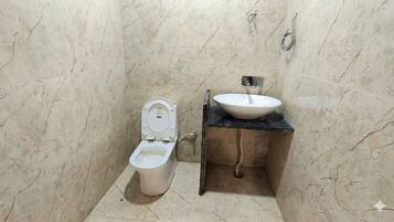 Shower, towels, soap