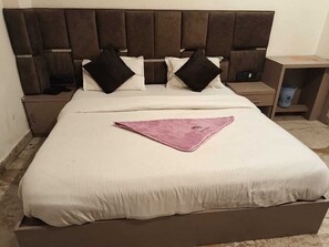 Schreibtisch, kostenloses WLAN