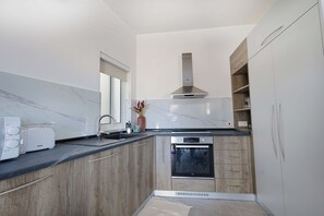 Penthouse, City View | Private kitchen - Corner Terrace 1BR Penthouse - Sea Views (St. Paul's Bay)