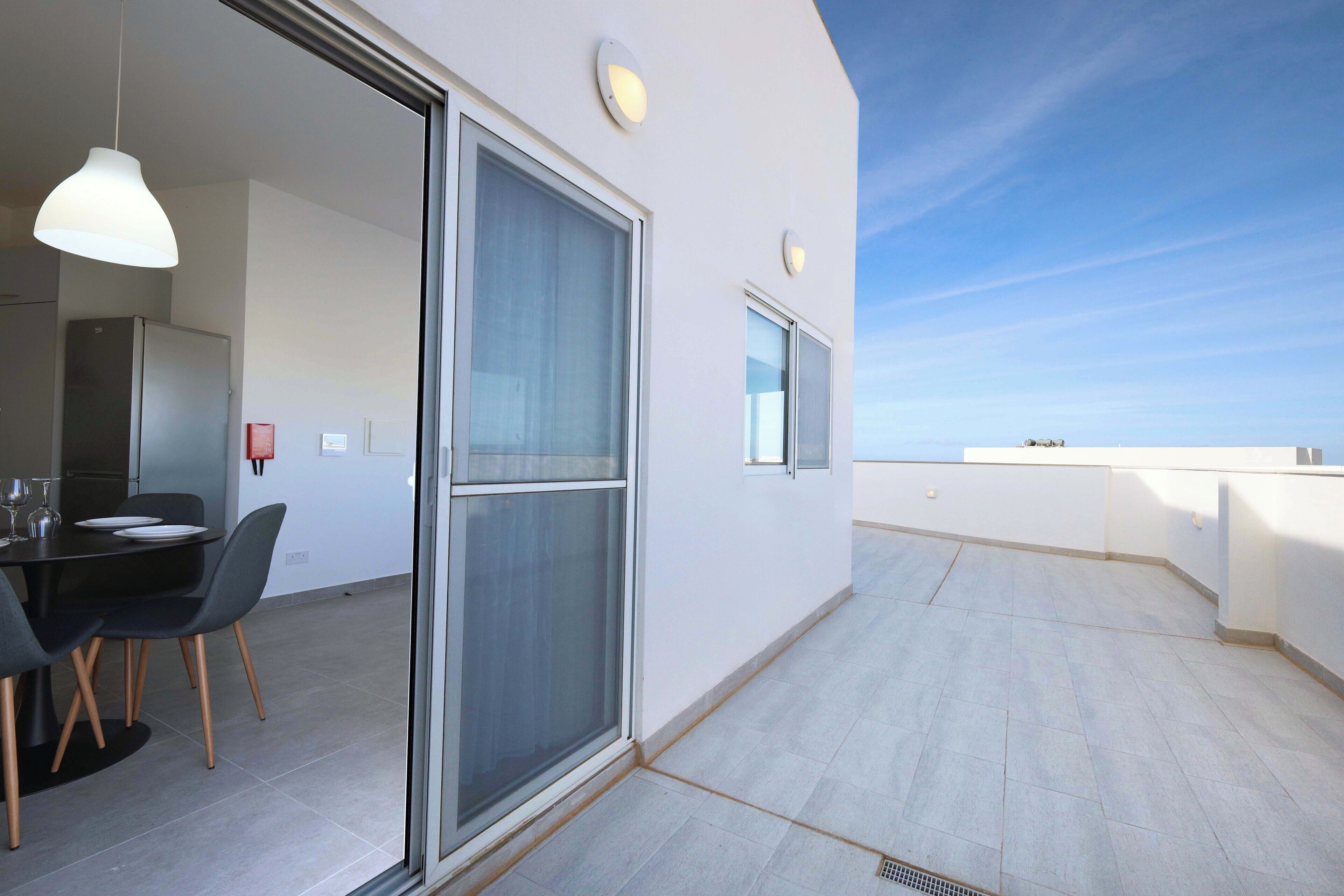 Loftsleilighet, byutsikt | Utendørsservering