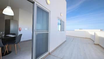 Penthouse - utsikt mot staden | Restaurang utomhus