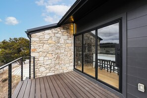 Terrace/patio - Luxurious Austin Hideaway! 4,400-Sq-Ft Estate (Austin)