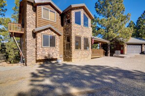 Exterior - Woodsy Alton Couple's Retreat Near Bryce Canyon (Alton)