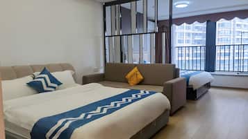 Laptop workspace, iron/ironing board, free WiFi