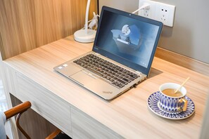 Comfort Double Room, City View | Interior - Yazhi Apartment (Guangzhou)