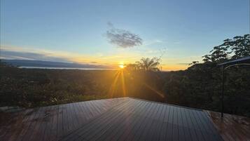 Maison, 1 chambre, accessible aux personnes Ă mobilitĂ© rĂ©duite, balcon | Enceinte de lâhĂ©bergement