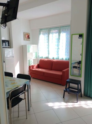 Living area - M1 - Casa Marina - Bright studio San Remo - Ariston and sea on foot (Sanremo)