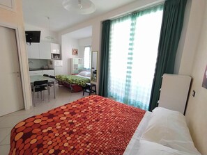 Iron/ironing board, WiFi - M1 - Casa Marina - Bright studio San Remo - Ariston and sea on foot (Sanremo)