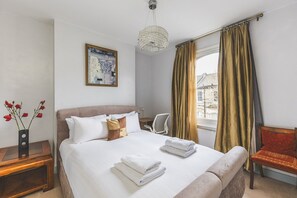 2 Schlafzimmer, Schreibtisch, Bügeleisen/Bügelbrett, Internetzugang