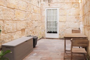 Appartement, vue ville | Restauration extérieure