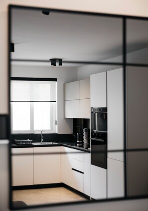 Private kitchen - Modern Stylish 2BR APT With 2 Balconies (San Ġwann)