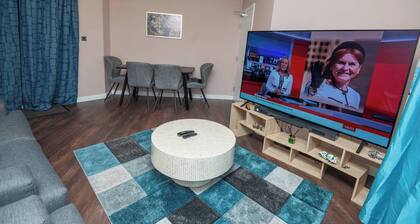 Modern Elegant and Spacious 3 Double Bedroom House