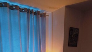 Unclassified image, 5 of 9, button - Room-cozy Private Guest Room in Central (Banbury)