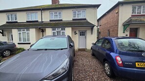 Shared Dormitory, 1 Bedroom, Smoking | Property grounds - Room-cozy Private Guest Room in Central (Banbury)