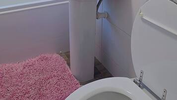 Shared Dormitory, 1 Bedroom, Smoking | Bathroom